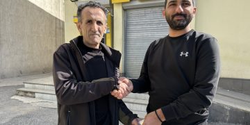 ATM’de bulduğu paranın sahibini 2 hafta aradı